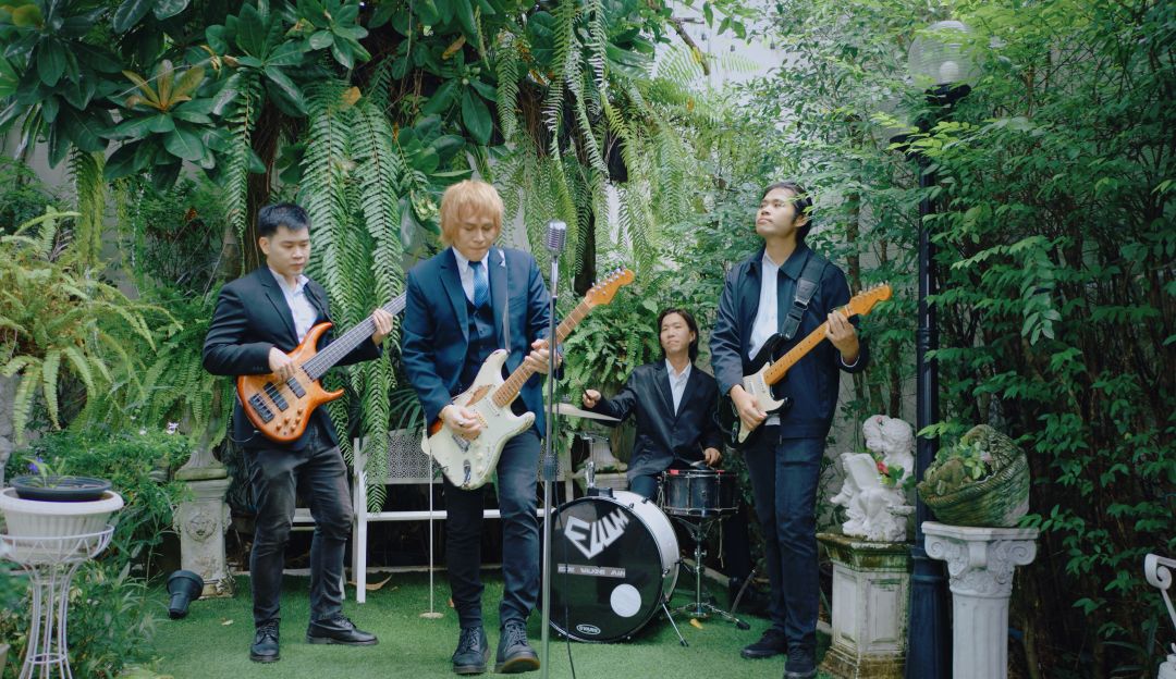 ‘เรื่องรักของเรา’เพลงใหม่ล่าสุดจาก ศิลปิน: EDDIEWALKINGMAN (เอ็ดดี้วอล์กกิ้งแมน)