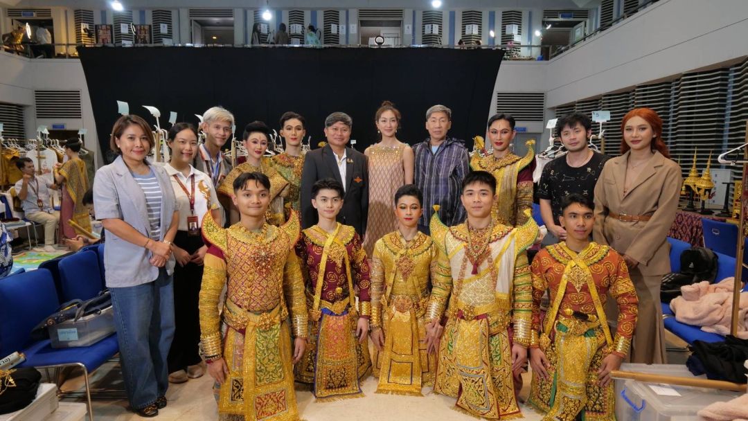 'แพนเค้ก เขมนิจ'ร่วมชมการแสดงโขนฉลองครบ 6 รอบ พระบาทสมเด็จพระเจ้าอยู่หัว