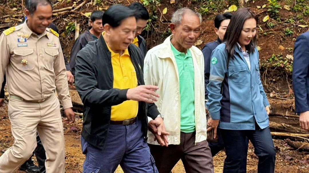 'พีระพันธุ์'นำทีมลงพื้นที่ ติดตามผลการฟื้นฟูพื้นที่อุทกภัยเชียงราย อย่างใกล้ชิด