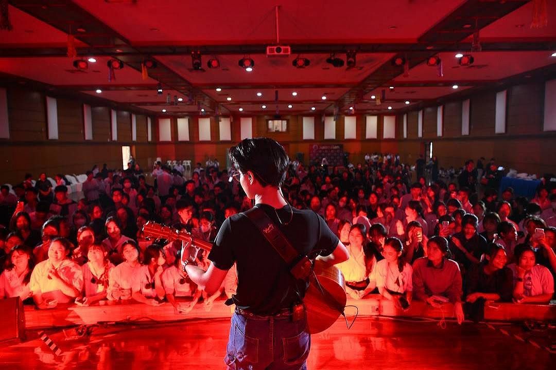 AHF - โรงเรียนบดินทรเดชา (สิงห์ สิงหเสนี) จัดกิจกรรมวันเอดส์โลก 'Sex ต้อง Safe (เซฟแบบไหนให้ปลอดภัย ห่างไกลโรค)' มุ่งสู่การยุติเอดส์