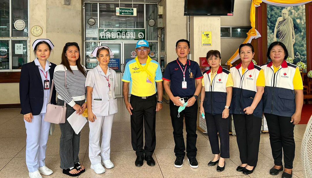 'ผู้ว่าฯเลย-กาชาด'รุดเยี่ยมเด็ก นร.ถูกตัดขา เหตุรถนักเรียนโดนชน สั่งเยียวยาเต็มที่