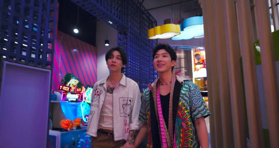 ‘เฟิร์ส-ข้าวตัง’ ชวน ‘จุง-ดัง’ โชว์โมเมนต์สวีทหวาน!!