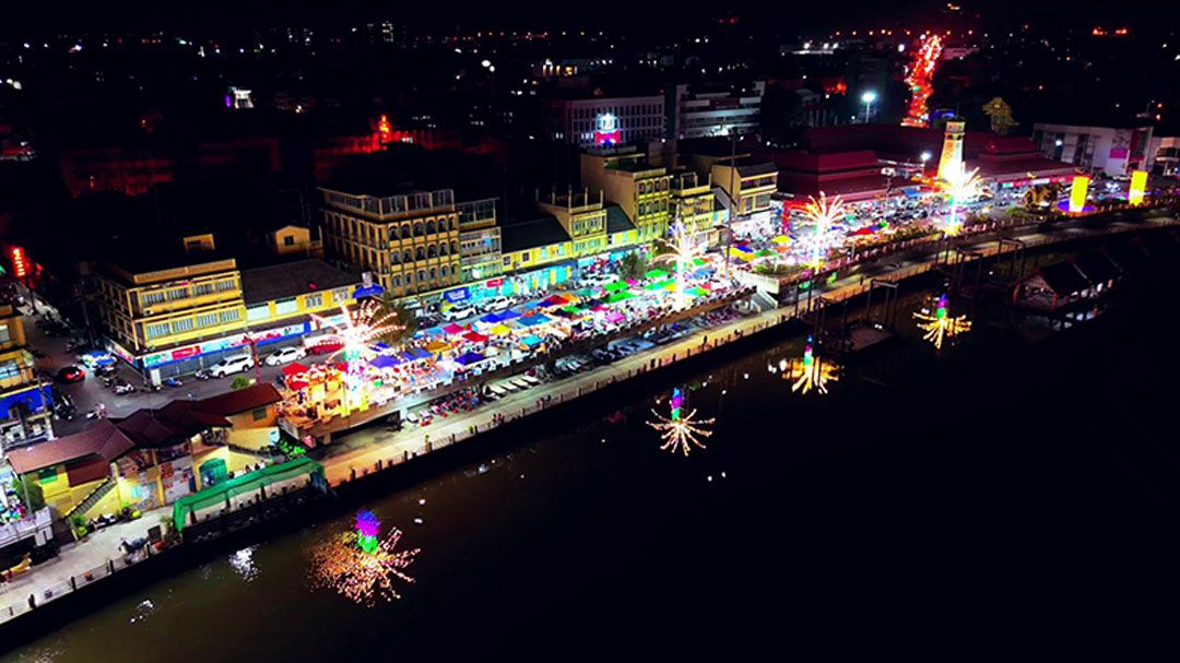 รายงานพิเศษ : เคาท์ดาวน์ราชบุรี 2025 นทท.โฟกัส ‘สะพานคานขึงรถไฟ’  แห่งแรกในประเทศไทย แลนด์มาร์คแห่งใหม่ของเมืองราชบุรี