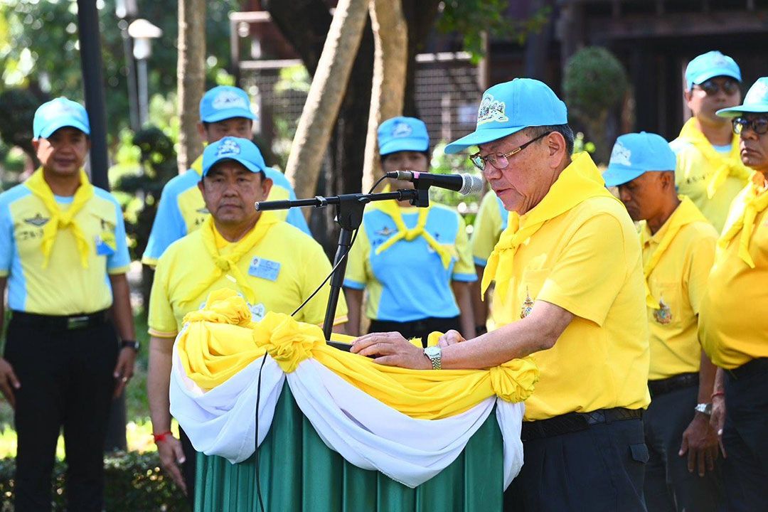 ‘รมช.อิทธิ-สปก.’ นำทีมจิตอาสาฟื้นฟูศูนย์ศิลปาชีพบางไทรฯ เนื่องในวันคล้ายวันพระบรมราชสมภพ ในหลวง ร.9