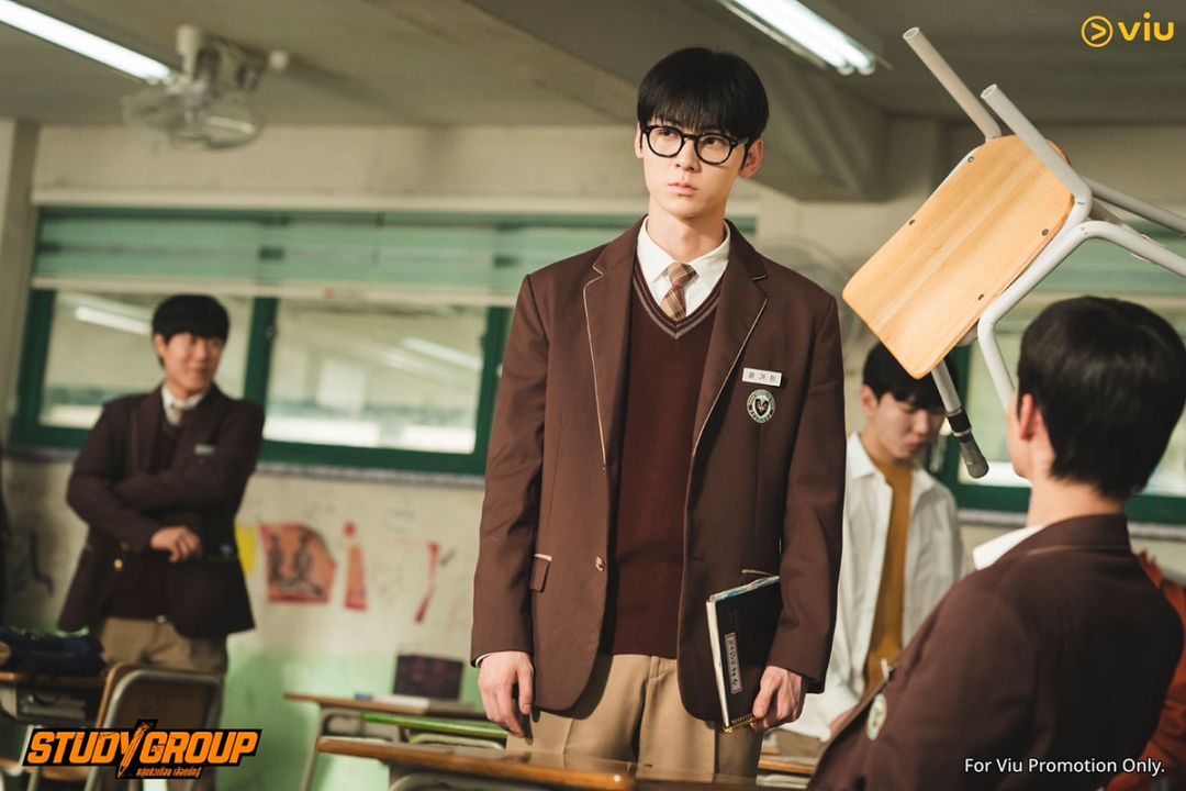 ‘ฮวังมินฮยอน’สลัดคราบหนุ่มเนิร์ด สวมวิญญาณเลือดนักสู้ ติว-เตะ-ต่อย ปล่อยหมัดเด็ด
