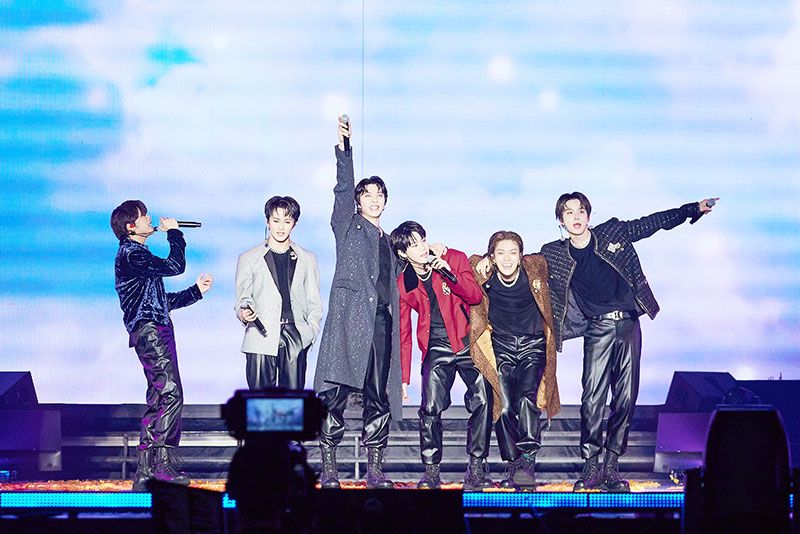 ‘NCT 127’ ทำบัตรเกลี้ยง!! สะกดทุกสายตาออนไลน์และออฟไลน์กว่า 50,000 คน