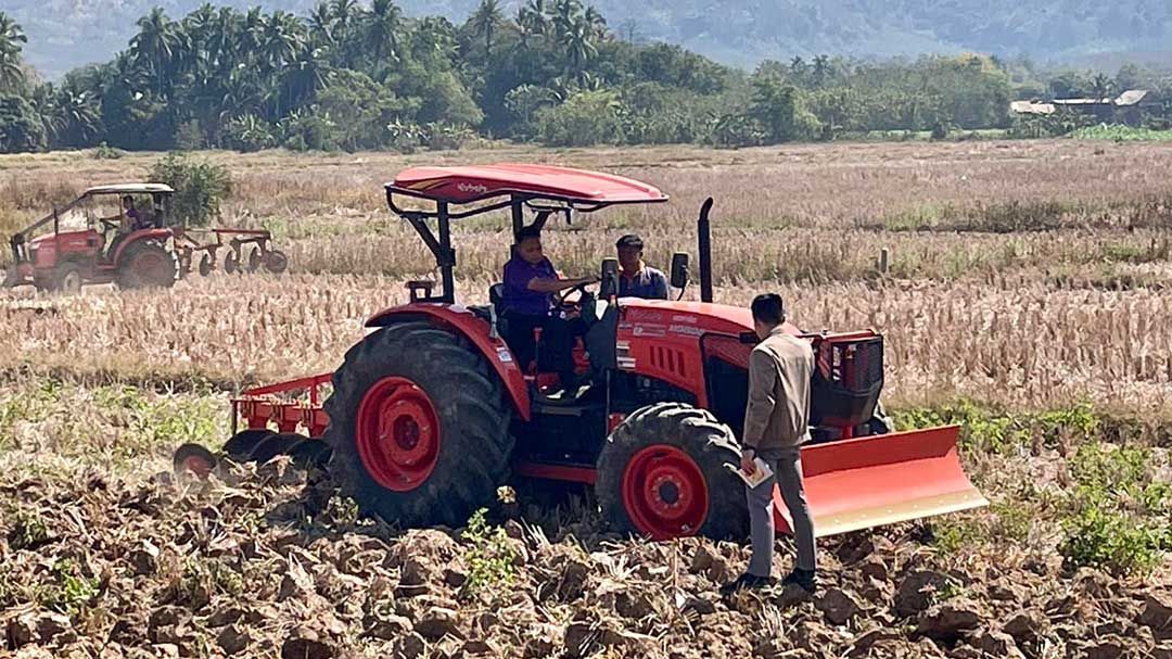 ลดฝุ่นพิษ-เผาป่า! สนับสนุนไถกลบตอซัง ‘สร้างดินยั่งยืน-ฟื้นสิ่งแวดล้อม’