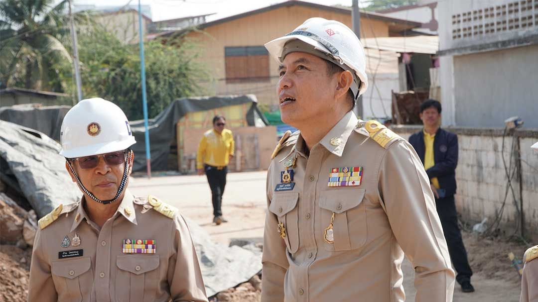 ‘รองผู้ว่าฯหนองคาย’ ตรวจไซต์ก่อสร้างหวังแก้ปัญหาฝุ่นพิษ วอนภาคเอกชนร่วมแก้ปัญหา