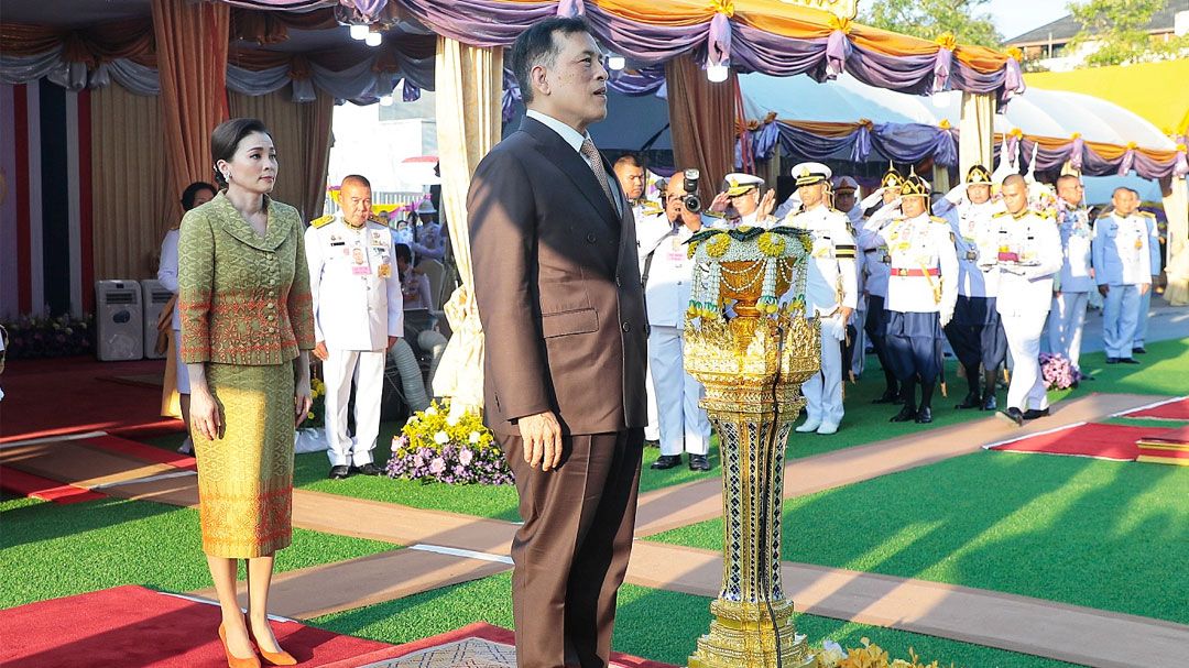 'ในหลวง-พระราชินี'ทรงเปิดอาคารวิจัยฯ คณะแพทยศาสตร์ มอ.หาดใหญ่ และทรงเปิดอาคารที่ทำการศาลแขวงสงขลา