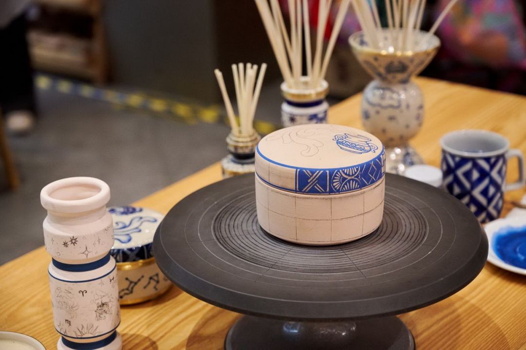 ทำความรู้จัก 'THANIYA1988' สมการจากสมดุลแห่งภูมิปัญญาไทย