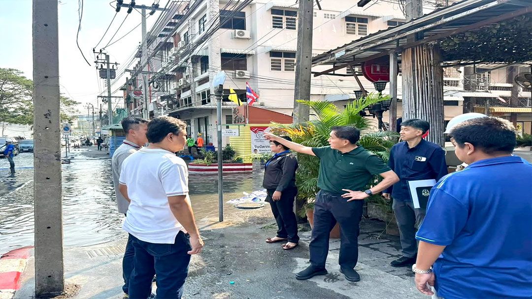 รอง‘วิศณุ’ สั่งเร่งสูบน้ำท่วมขังซอยรามคำแหง 24 แห้งวันนี้