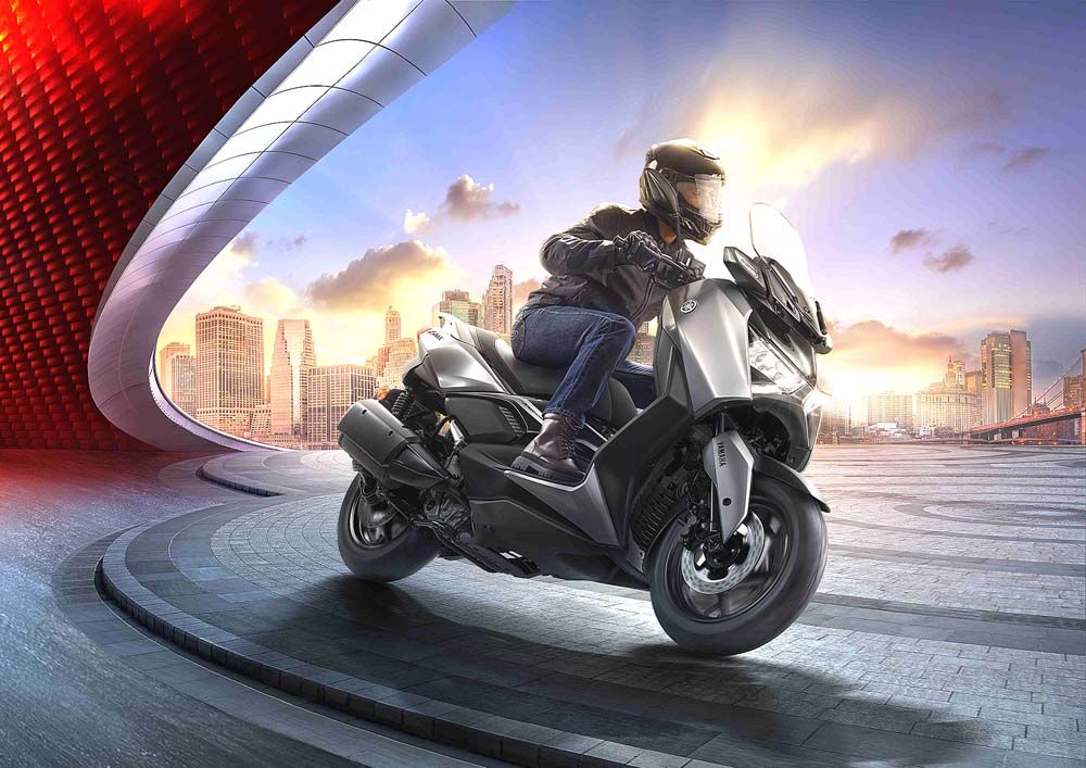 NEW XMAX CONNECTED โมเดลปี 2025