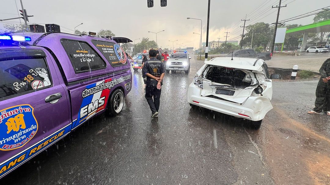 ตราดฝนหนัก 1 ชั่วโมง เกิดอุบัติเหตุ 5 ราย มีผู้บาดเจ็บ 3 ราย