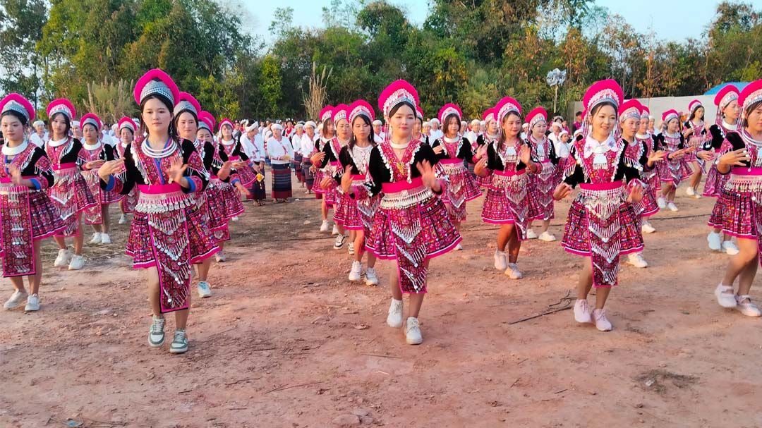 ‘อำเภอปัว’เปิดงาน‘เทศกาลดอกชมพูภูคาบาน’ สืบสานตำนานชาติพันธุ์