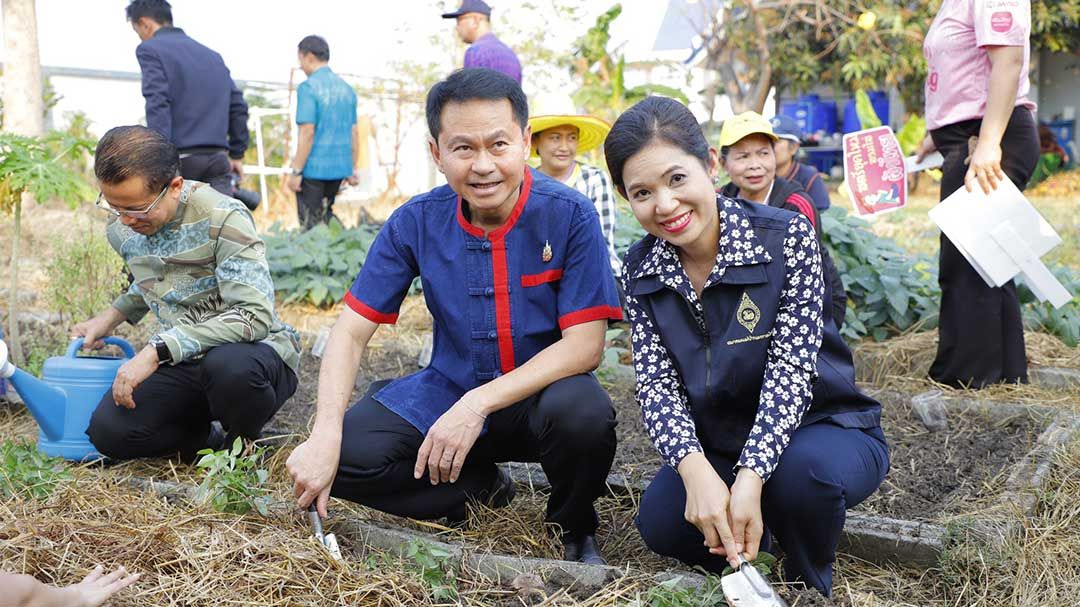 พ่อเมืองบุรีรัมย์ ‘ชวนปลูกผักสวนครัว’สร้างความมั่นคงทางอาหาร‘ตามแนวพระราชดำริ’