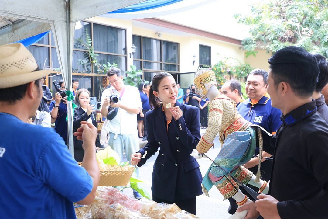 '5 ทศวรรษ ส.ป.ก' จัดคาราวานสินค้าเกษตรกรเขตปฏิรูปที่ดินกว่า 100 ร้านค้าให้คนกรุง ชม ชิม ช้อป