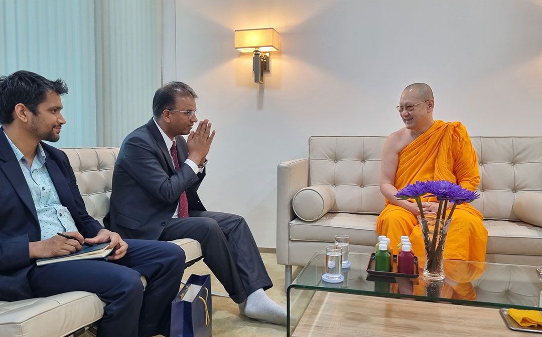 'พระวิเทศธรรมาภรณ์'ให้การต้อนรับเอกอัครราชทูตเนปาล เยี่ยมชมวัดพระธรรมกาย
