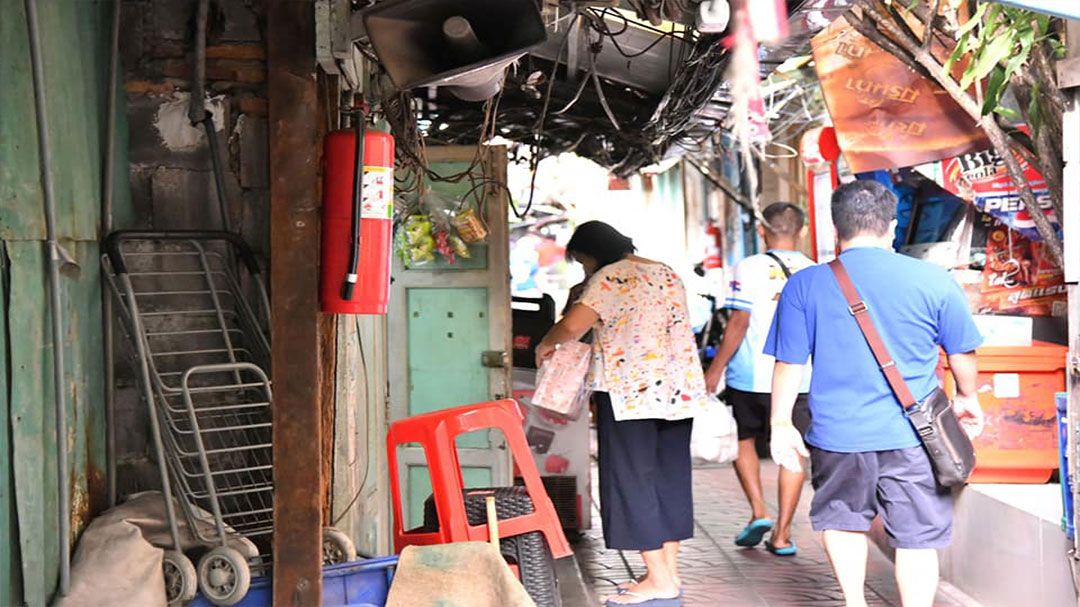 กทม.จัดสรรถังดับเพลิง 18,607 ถัง ให้ชุมชนเพิ่มความปลอดภัย