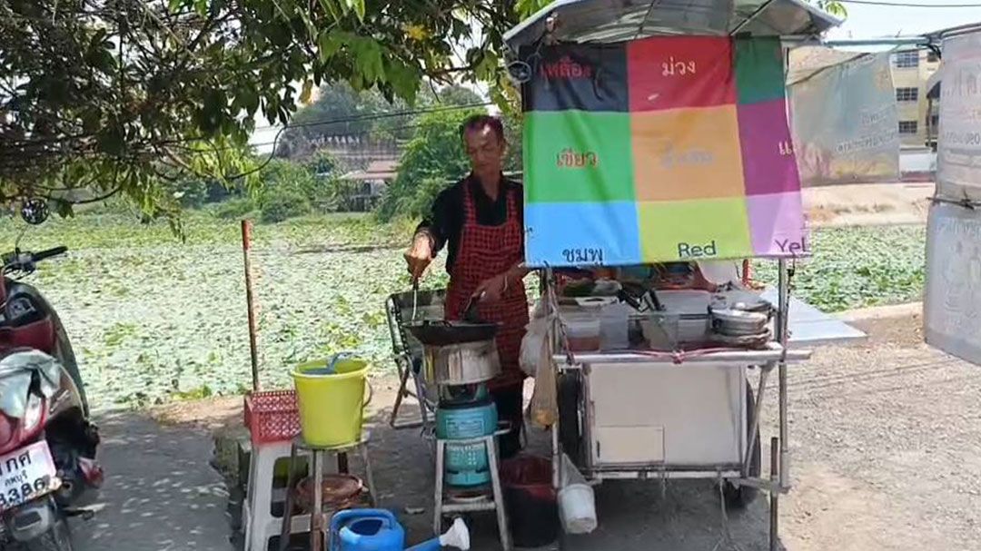 ‘เจ๊เหมียว’ ผัดไทยโบราณ รสสุดเข้ม เส้นเหนียวนุ่ม ใส่ไข่ไม่อั่น