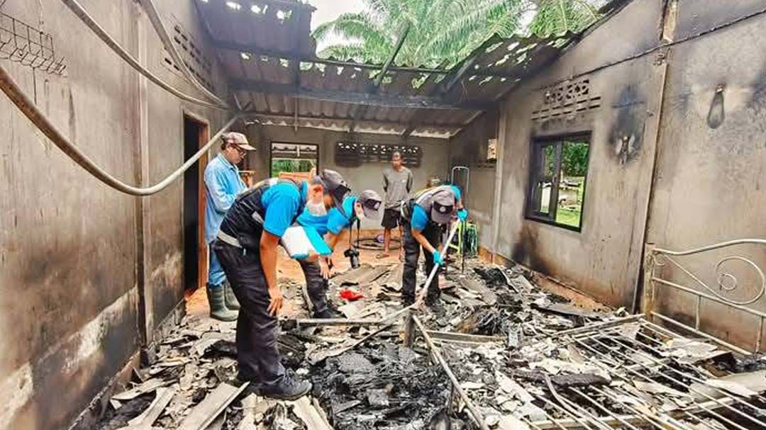 ‘นายอำเภอปลายพระยา’ระดมหน่วยงานให้ความช่วยเหลือบ้านถูกเพลิงไหม้