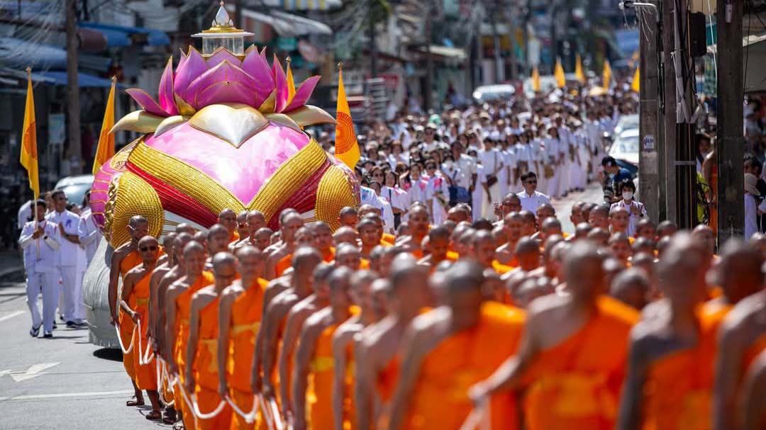 ‘ปัตตานี’อัญเชิญพระบรมสารีริกธาตุประดิษฐาน ปทุมเจดีย์ เจดีย์พระพุทธเจ้า 5 พระองค์