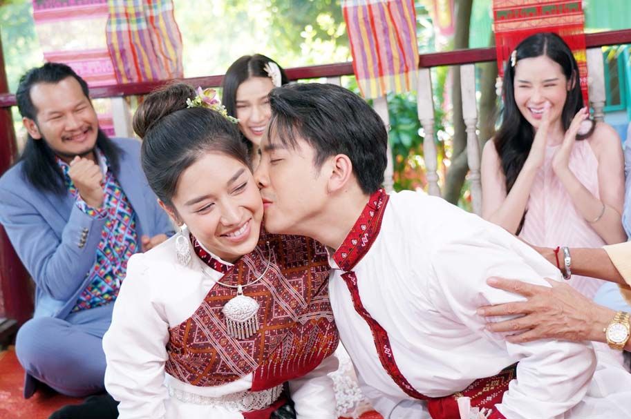 ‘เบิ้ล ปทุมราช-ซาร่า สรัลรักษ์’  เสิร์ฟความหวานส่งท้ายตอนจบ ‘ไอ้หนุ่มรถไถ’