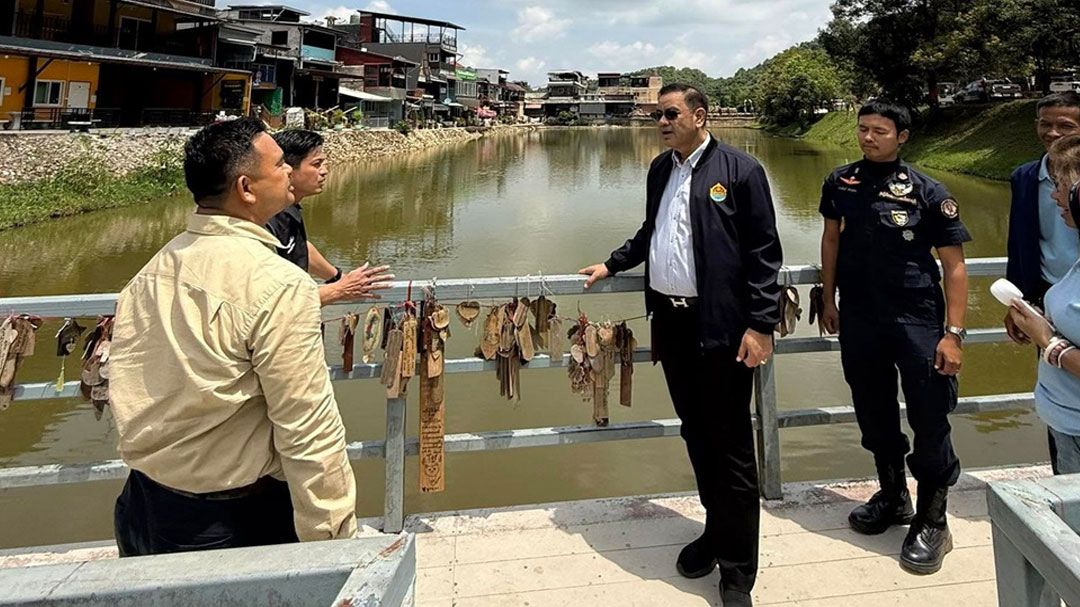 สคทช.ร่วม สส.ไก่ ลงพื้นที่บ้านอีต่อง ผลักดันช่วยเหลือ ปชช.ให้เข้าถึงสาธารณูปโภคไฟฟ้า ประปา