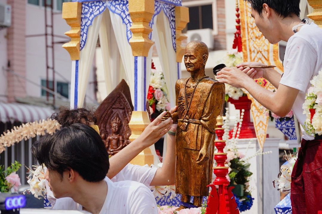 แอ่วเหนือ! สืบสาน 'สงกรานต์ล้านนา' สัมผัส 'ป๋าเวณีปี๋ใหม่เมืองเหนือ' สานต่อพลังภูมิปัญญาพื้นถิ่น