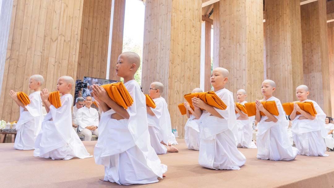 12 สามเณรน้อย‘สามเณรปลูกปัญญาธรรม ปี 11’เข้าบรรพชาที่สถานปฏิบัติธรรม ธวีธรรม โคราช