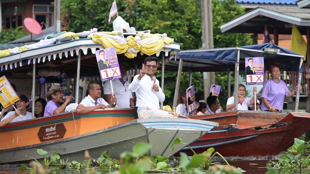 ‘กำนันเก่ง’นำทีมนั่ง‘เรือแท็กซี่’ลุยประกาศ 12 นโยบาย ชิง‘นายกเล็กบ้านบางม่วง’