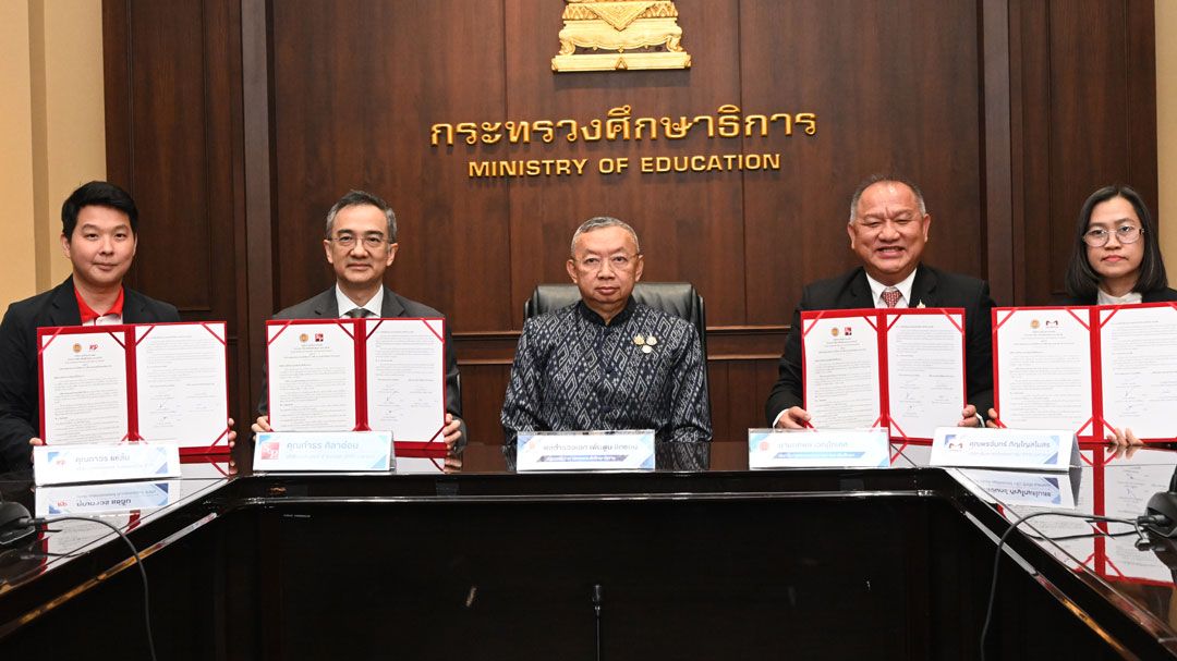 สมา 1 ซัพพอร์ต อาชีวะ จับมือแบรนด์ S&P  MK และ KFC  พัฒนารูปแบบการจัดอาชีวศึกษาระบบทวิภาคี