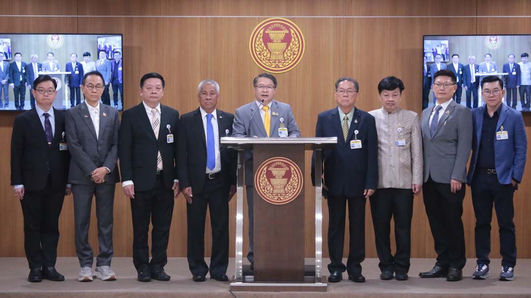 ‘หมอเปรม’จ่อล่าชื่อเบรก‘สภาสูง’ สอดไส้ประชุมวิสามัญเคาะเก้าอี้องค์กรอิสระ