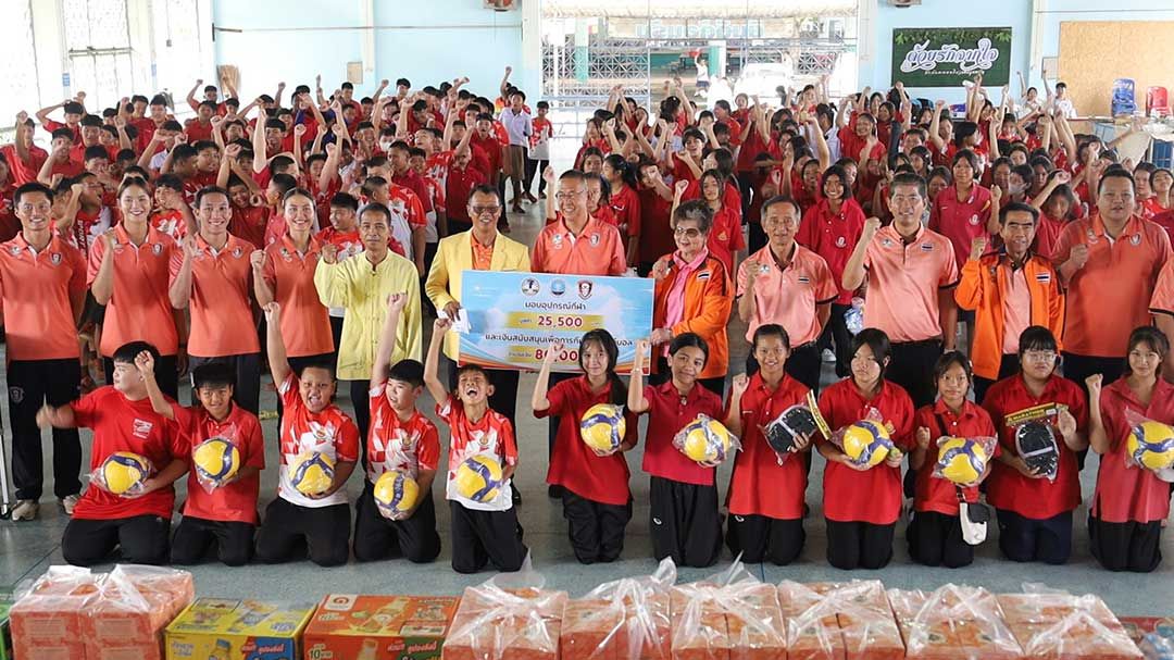 ‘จุดประกายความฝัน’สอนทักษะวอลเล่ย์บอลเยาวชน-สร้างแรงบันดาลใจในกีฬา