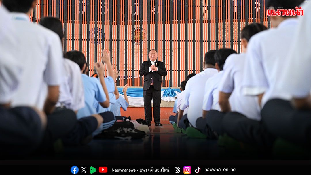 เลขาธิการ กอศ. ปลื้มเด็กอาชีวะสายธุรกิจ วพณ.ธนบุรี ใช้ชีวิตแบบมือโปร