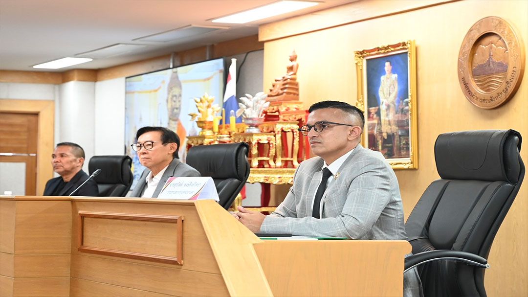 สภา กทม.หารือ อบจ.ฉะเชิงเทรา แก้ปัญหาทิ้งขยะลงแม่น้ำ-ปล่อยน้ำเสียจากโรงงาน
