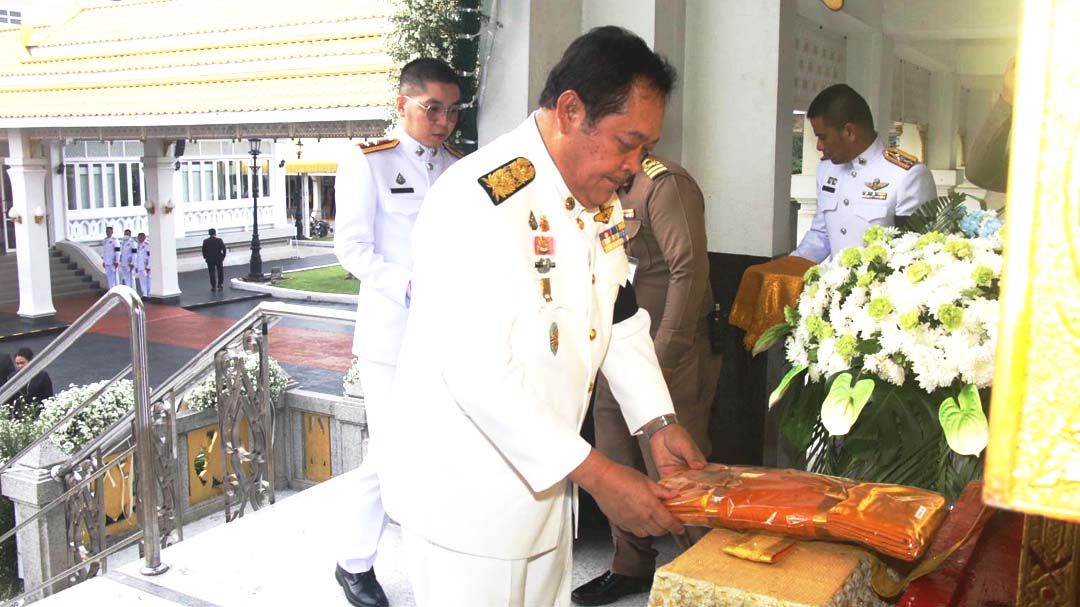 ‘พ.ต.อ.ทวี’เป็นประธานทอดผ้าบังสกุลพระราชทานเพลิงศพ‘พ.ต.อ.(พิเศษ) ชัยรัตน์ สายอุบล’นรต.14