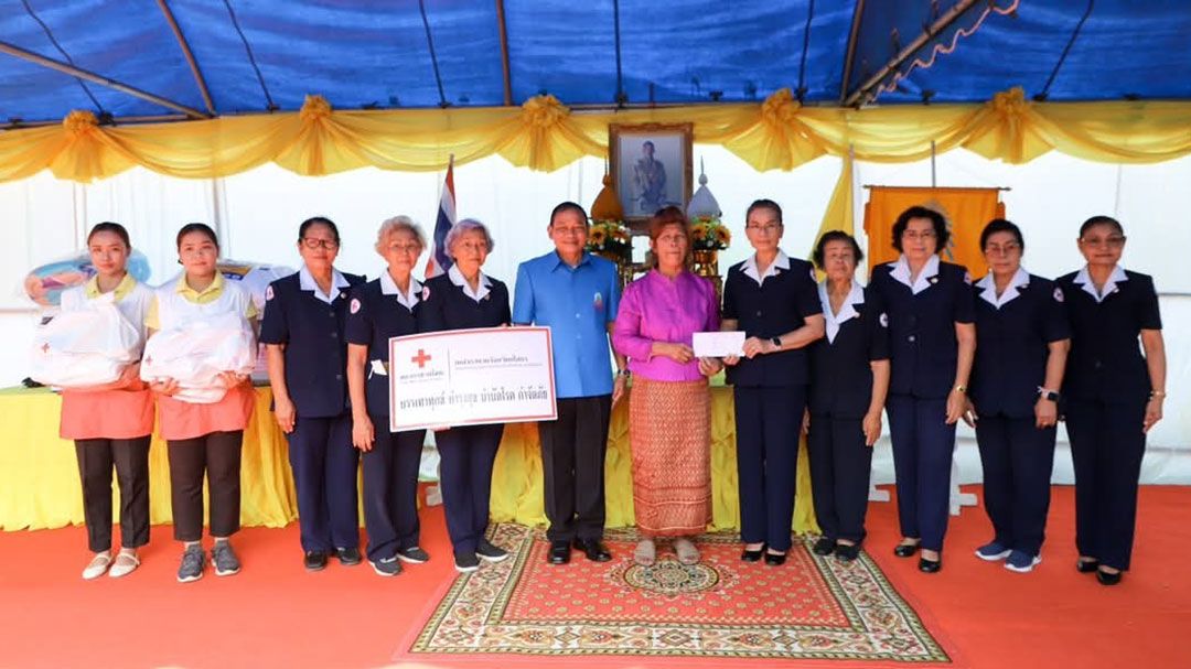 จ.ยโสธร เชิญสิ่งของพระราชทานช่วยเหลือราษฎรผู้ประสบอัคคีภัย