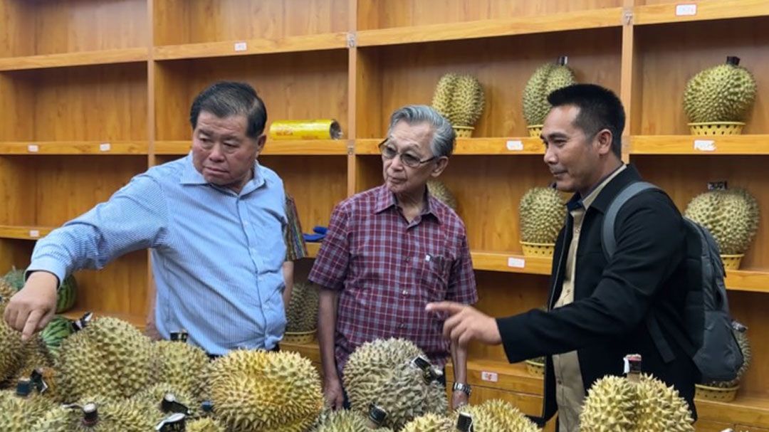 'ชวน–นิพนธ์'นำคณะเยี่ยมชมตลาดทุเรียนไทยในเฉิงตู ย้ำการรักษาคุณภาพสร้างความเชื่อมั่นผู้บริโภคจีน