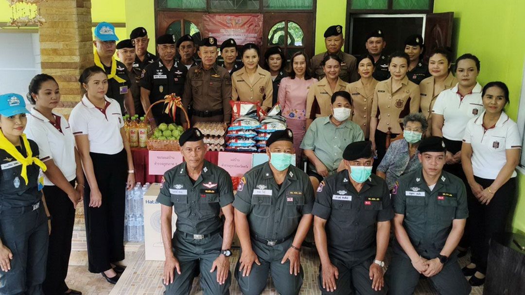 ตร.ไม่ทิ้งกัน! ที่ปรึกษาพิเศษตร.นำคณะเยี่ยม ‘ผู้เสียสละ’ เหตุปะทะในยะลาปี50