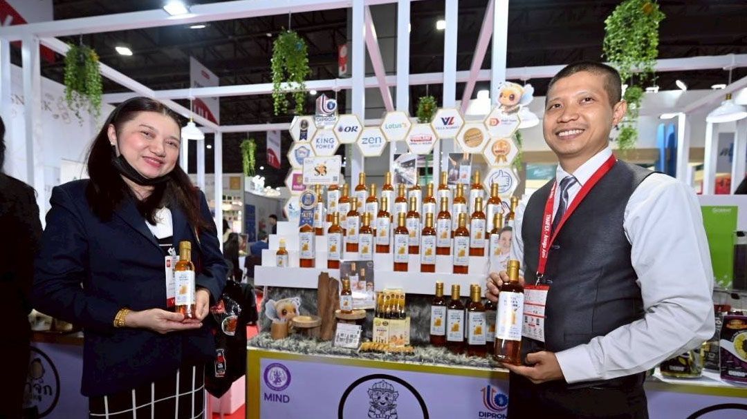 'รศ.ดร.เมธินี'นายกสมาคม BINA  รับเชิญร่วมงาน THAIFEX – ANUGA ASIA 2025 พร้อมให้กำลังใจผู้ประกอบการ