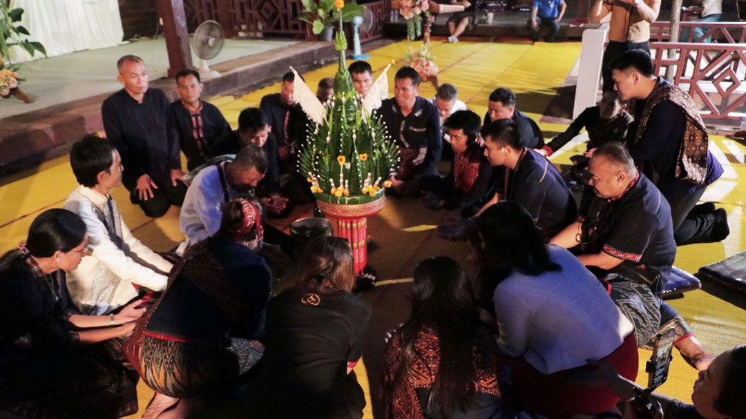 กก.กาฬสินธุ์-เปิดงาน ‘ส่งเสริมเสน่ห์ภูไท-ผูกใจ5MUST’ กระตุ้นเศรษฐกิจชุมชน