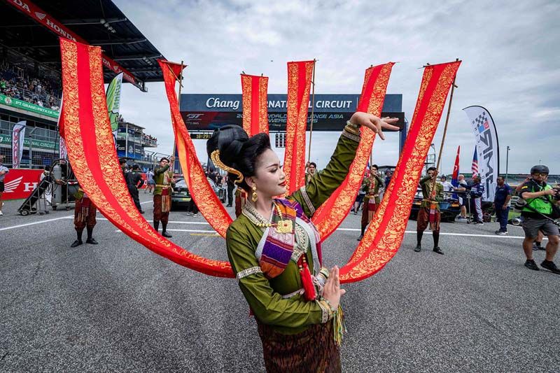กันตรึมกระหึ่มแทร็ก! GT World Challenge Asia 2025 สนามช้างฯ ปิดฉากสุดมันส์ โชว์มนต์เสน่ห์อีสานสู่เวทีโลก