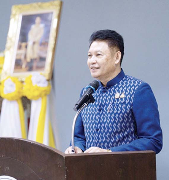 พช. สานต่อแนวพระดำริ ‘Sustainable Fashion’ แฟชั่นแห่งความยั่งยืน