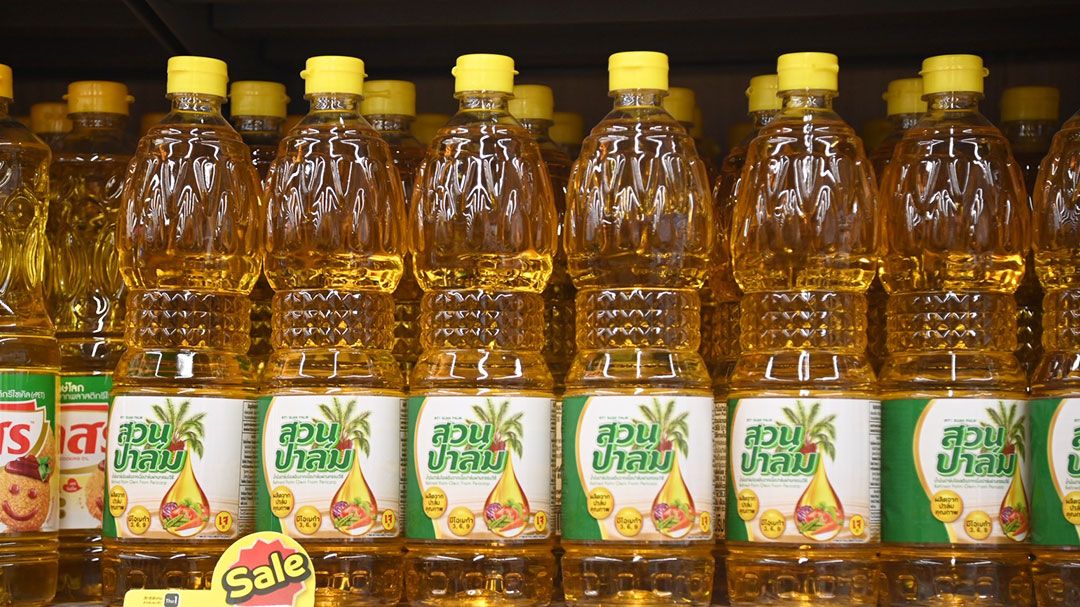พาณิชย์ เดินหน้าคุมเข้มน้ำมันปาล์ม ทั่วประเทศ ห้ามเกิน 50 บาท!!
