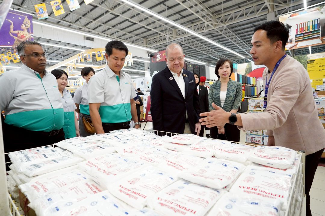 “พิชัย”ลุย Lotus’s กรุงกัวลาลัมเปอร์ ปลื้มชาวมาเลย์ชอบสินค้าไทย เดินหน้าดันสินค้าเจาะตลาดโมเดิร์นเทรดในมาเลเซีย
