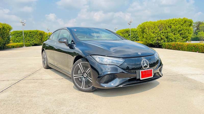 MERCEDES-BENZ EQE 300  ชาร์จเดียว เที่ยวเชียงคาน สบาย หรู และไร้มลพิษ