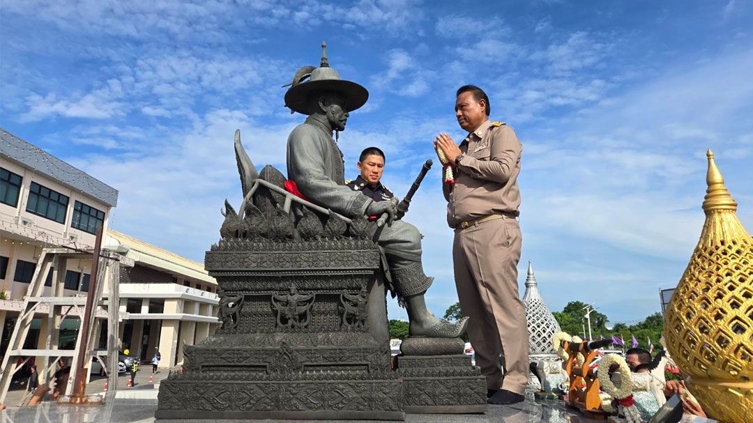 ฮือฮา! พระอาทิตย์ทรงกรต หลังนายกเมืองท่าโขลงเข้าทำงานวันแรก