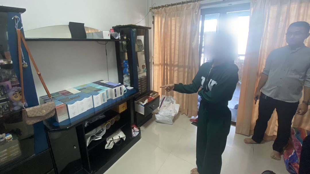 ‘สืบภาค1’ลุยจับผู้ต้องหา ยึด‘บุหรี่ไฟฟ้า’เพียบ