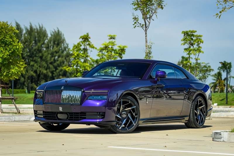 Rolls-Royce Black Badge Spectre   เคาะราคาเริ่มต้น 41.5 ล้านบาท !!