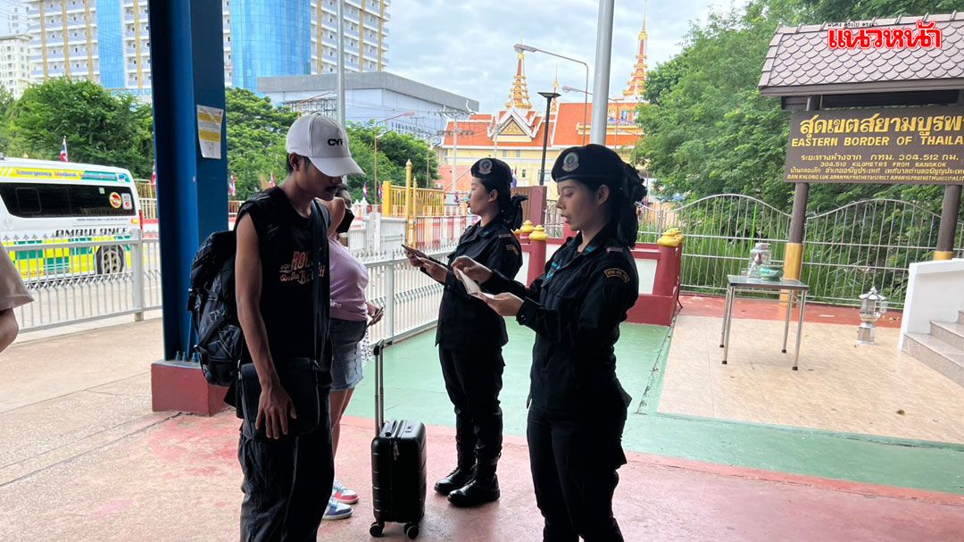 ทบ.แจงเปิดด่าน  ดำเนินตามนโยบายนายกฯ  แค่ผ่อนผัน-แต่เขมรปฏิเสธ